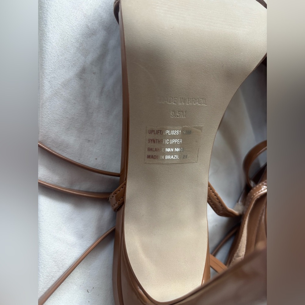 Steve Madden Tan Heeled Sandals with strappy design tie - Picture 5 of 6
